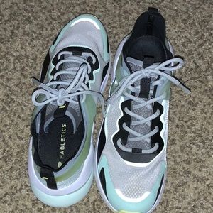 Fabletics sneaker w7 used worn a few times.